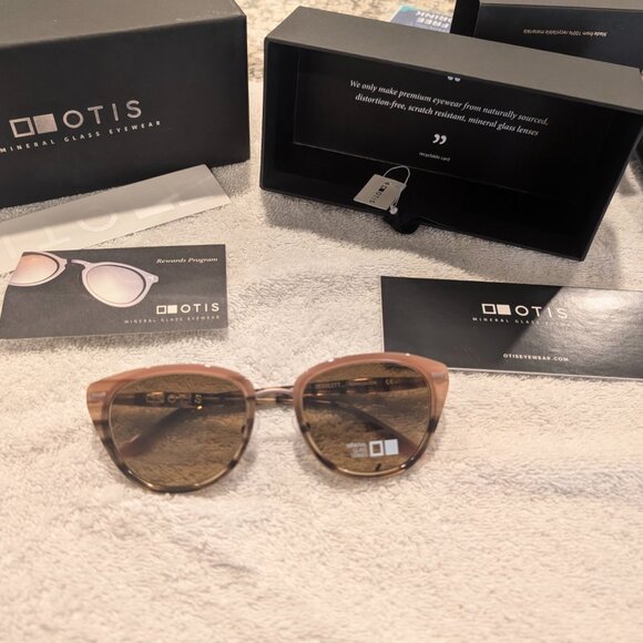 OTIS SUNGLASSES POLARIZED MINERAL GLASS SCARLETT ROSEWATER TEAK NEW - Picture 3 of 7